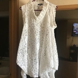 Medium white lace cover